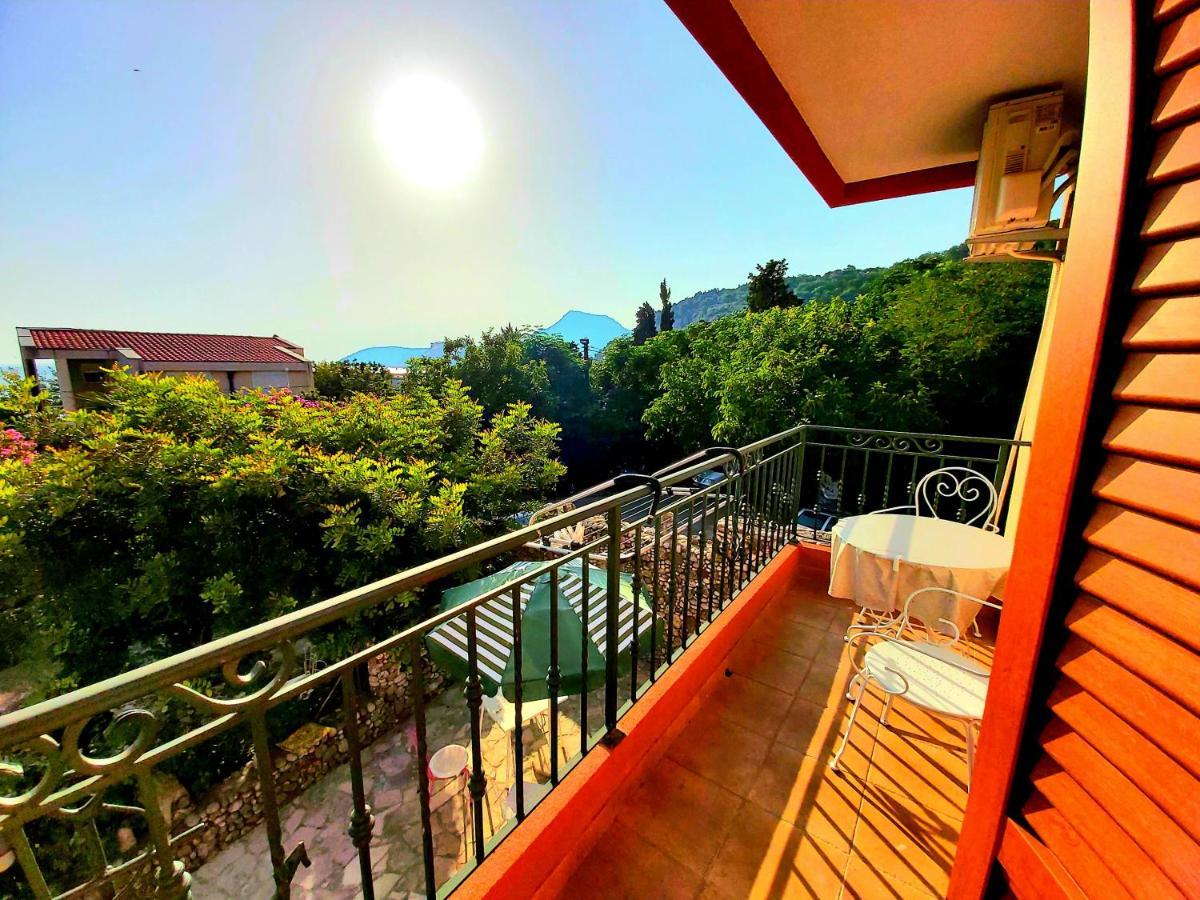 Villa Nadalina Сутоморе Екстериор снимка