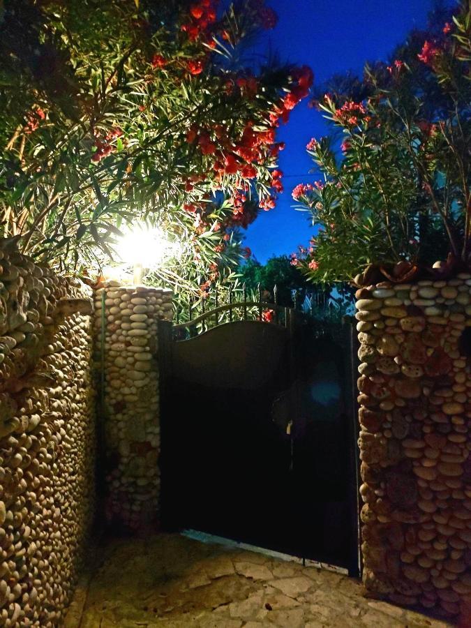 Villa Nadalina Сутоморе Екстериор снимка