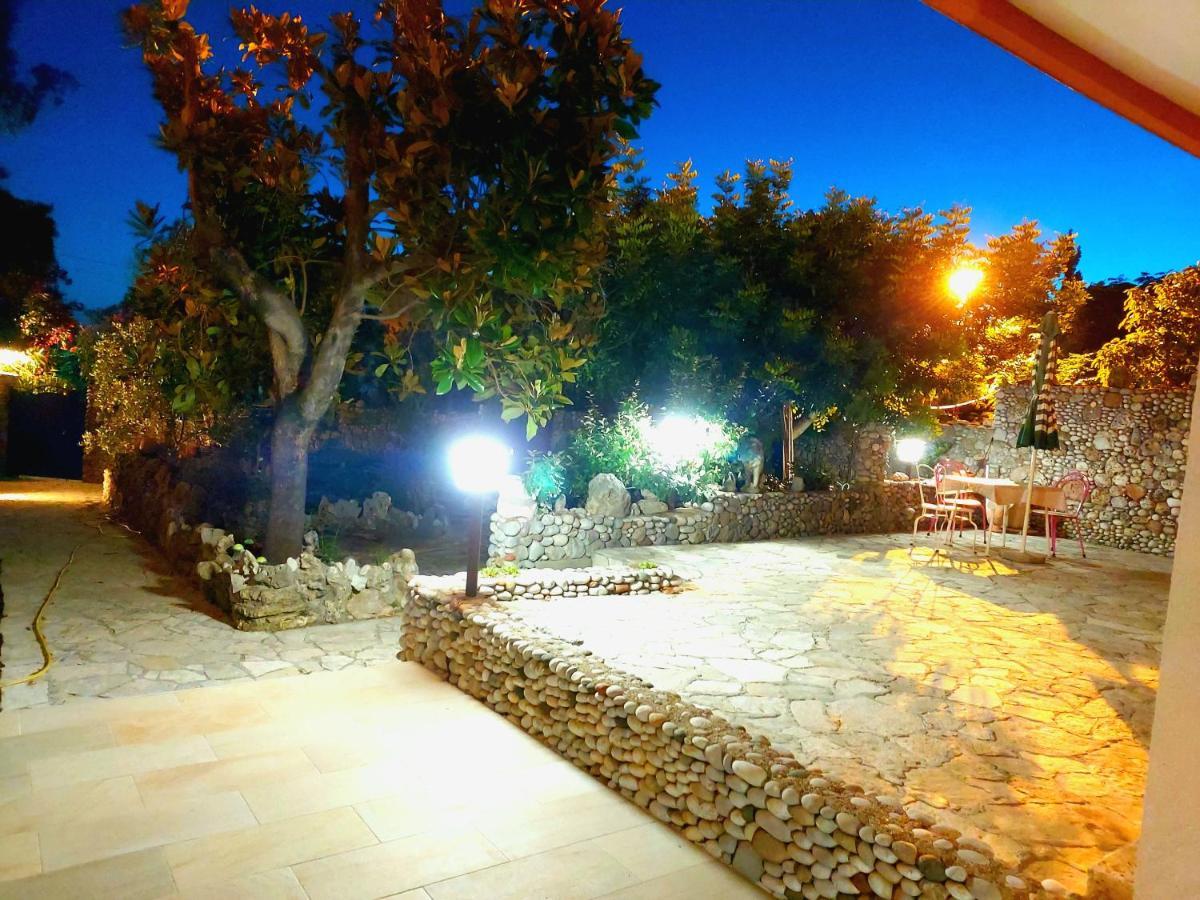 Villa Nadalina Сутоморе Екстериор снимка